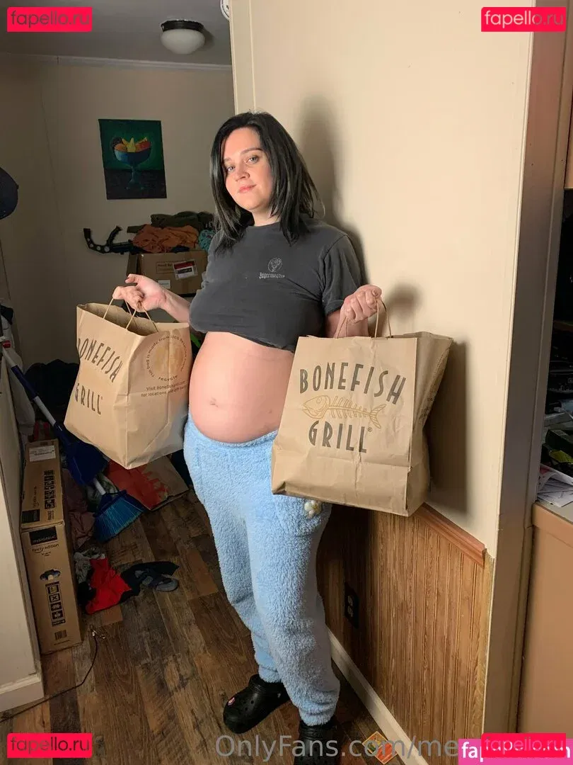 meganeats Onlyfans Photo Gallery 