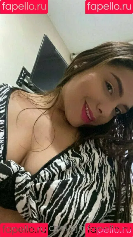 ojitosangelita Onlyfans Photo Gallery 