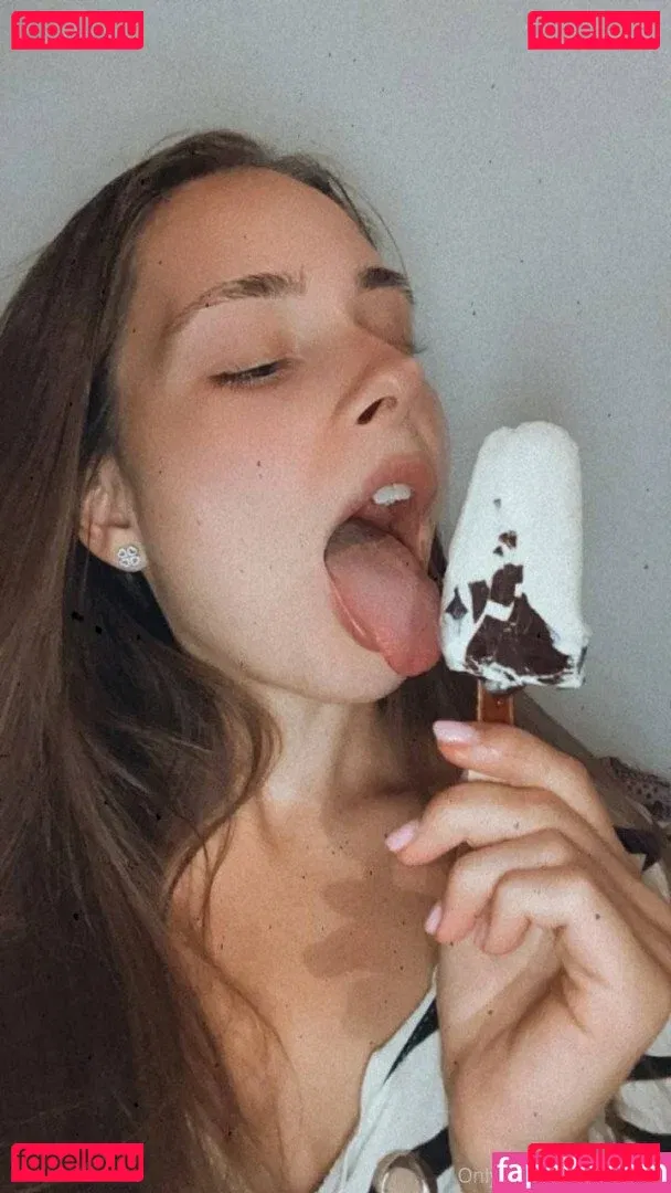 Nina Liin Onlyfans Photo Gallery 