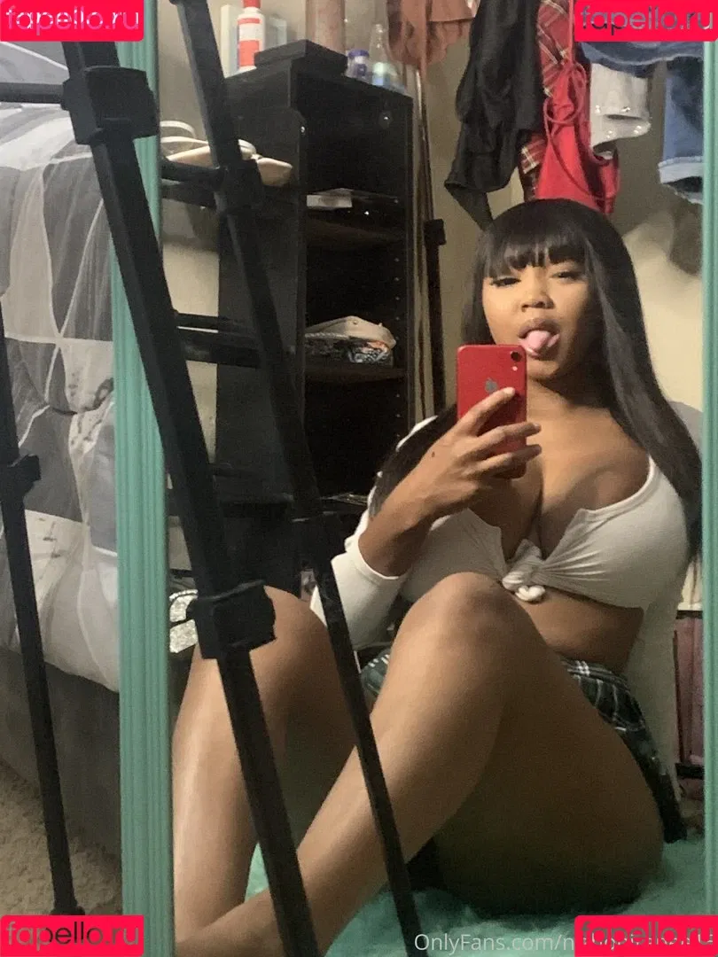Nizhoni Renee Onlyfans Photo Gallery 