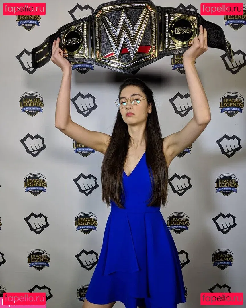 Ovilee May Onlyfans Photo Gallery 