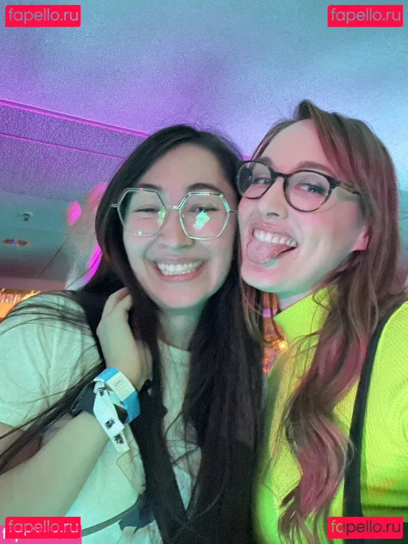 Ovilee May Onlyfans Photo Gallery 