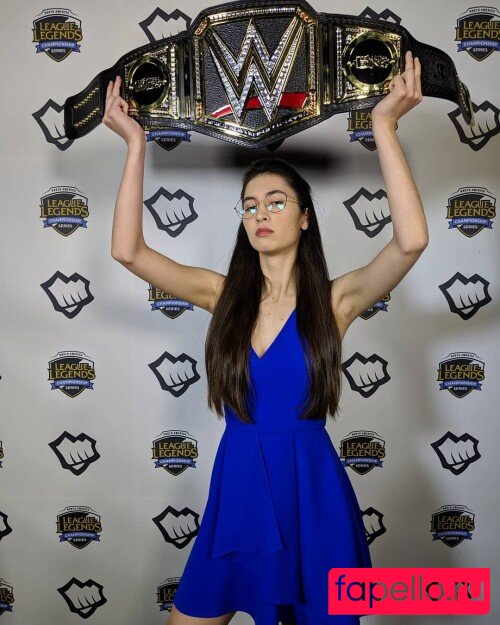 Ovilee May Onlyfans Photo Gallery 