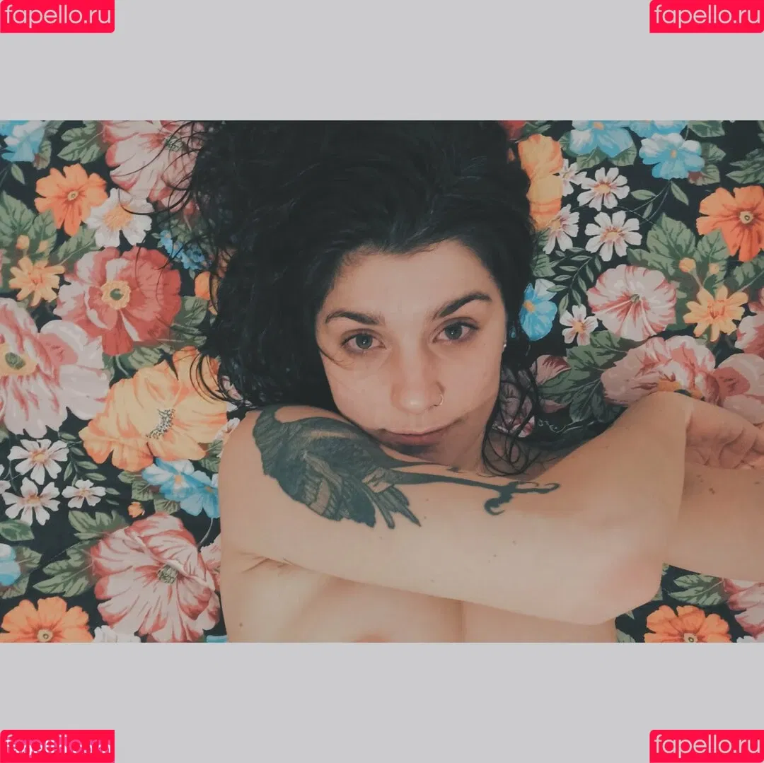 laurettavixen Onlyfans Photo Gallery 