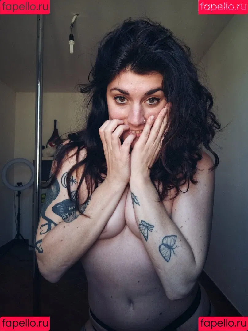 laurettavixen Onlyfans Photo Gallery 