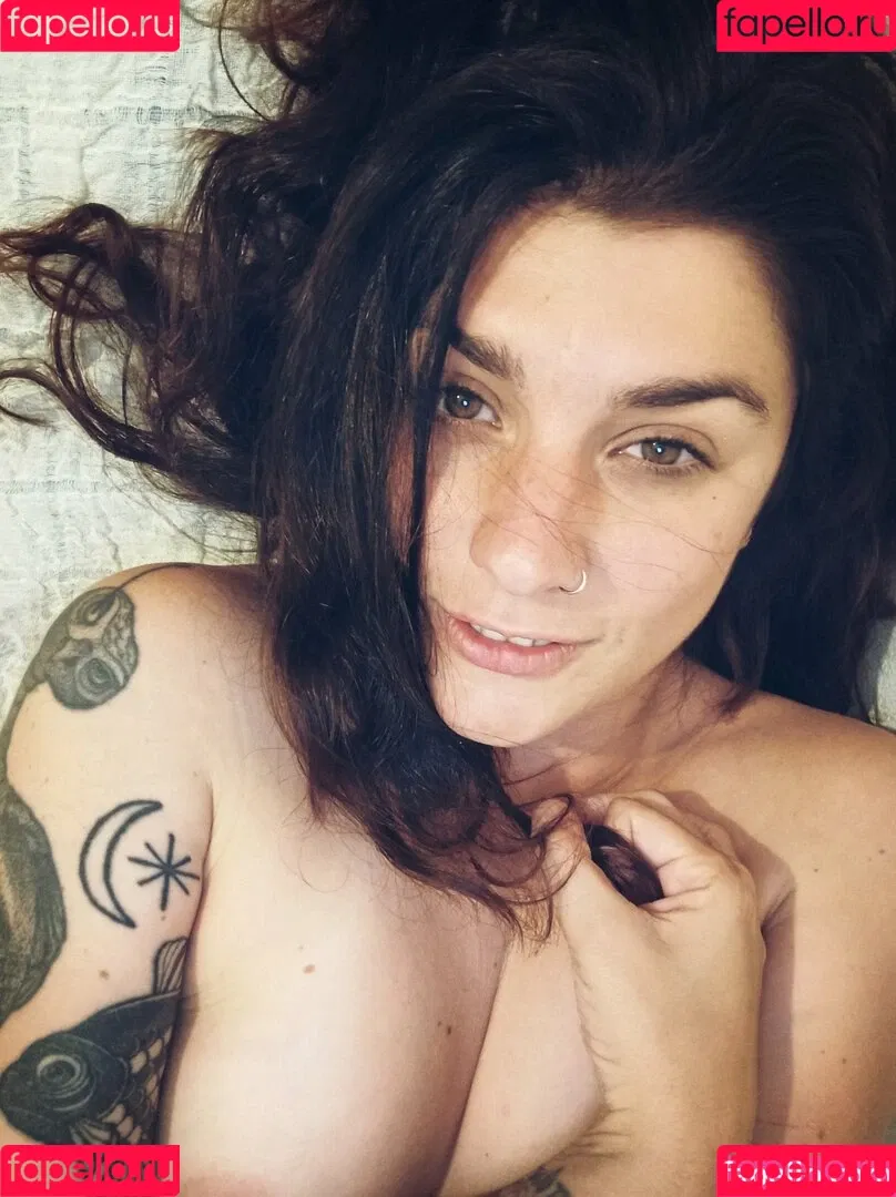 laurettavixen Onlyfans Photo Gallery 