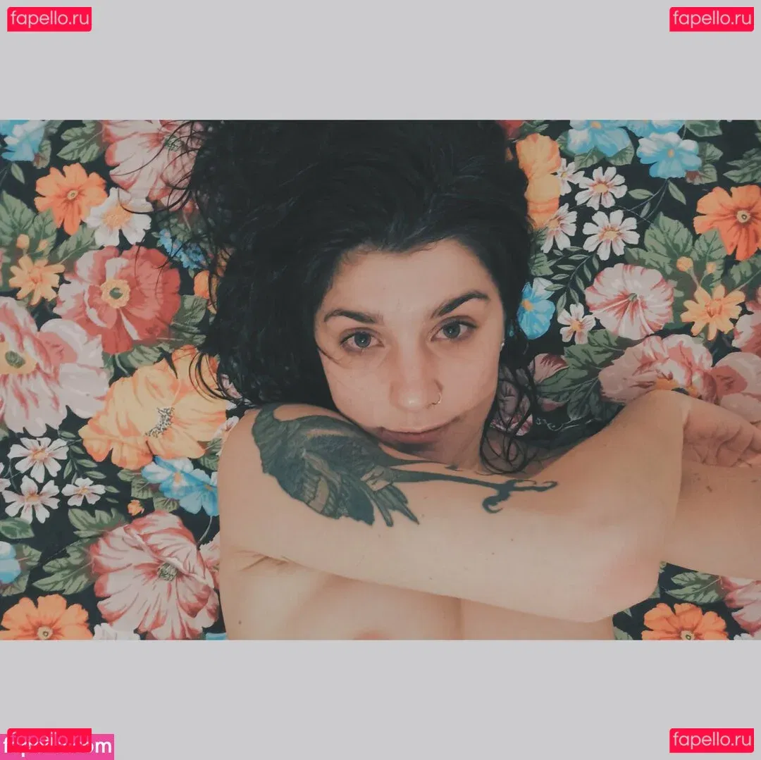 laurettavixen Onlyfans Photo Gallery 