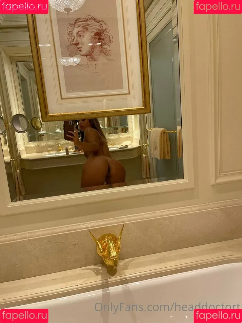 teannatrump Onlyfans Photo Gallery 