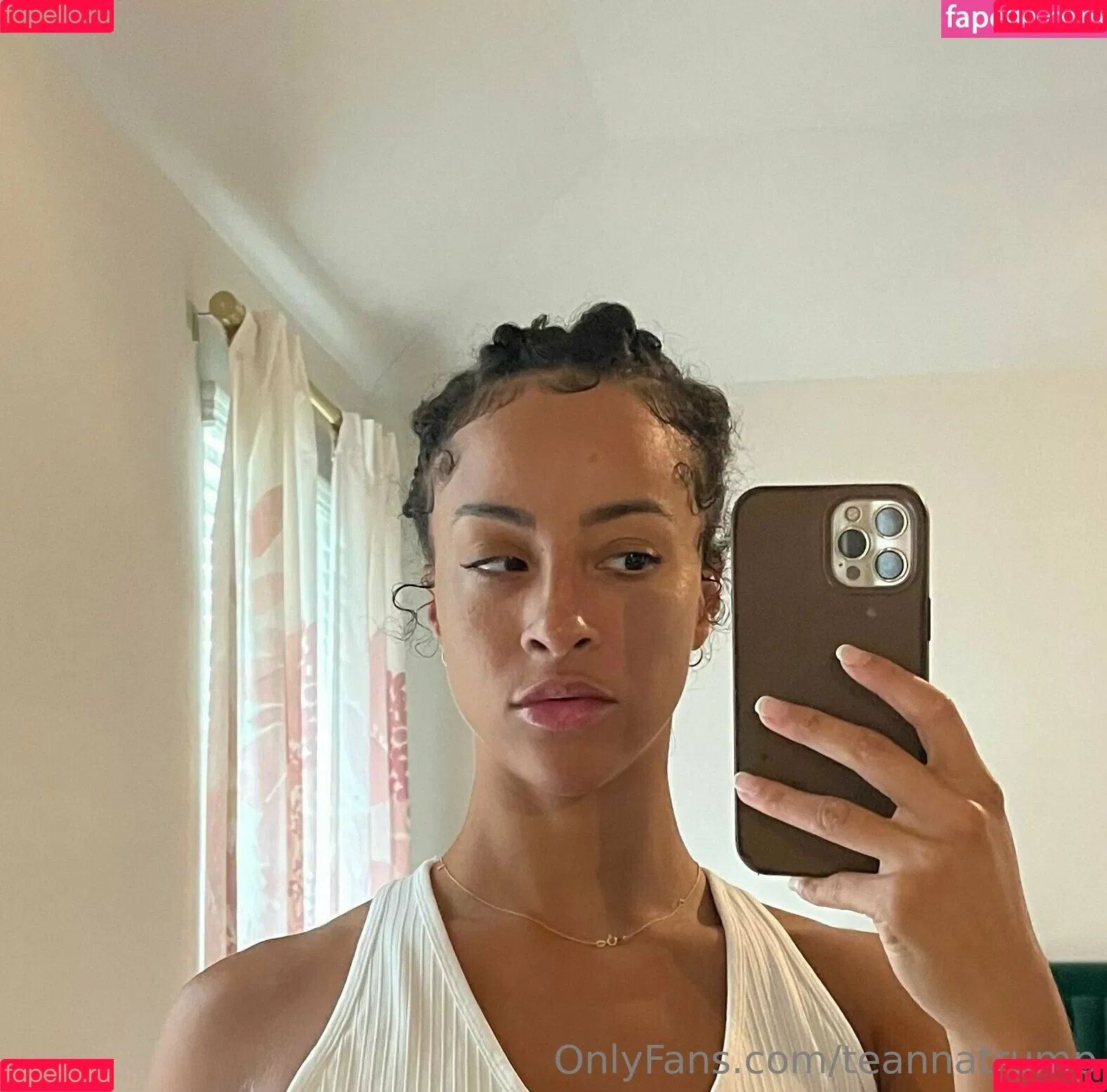 teannatrump Onlyfans Photo Gallery 