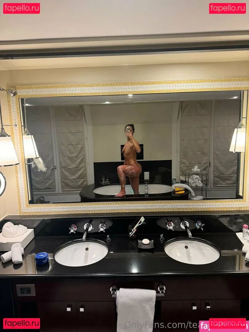 teannatrump Onlyfans Photo Gallery 