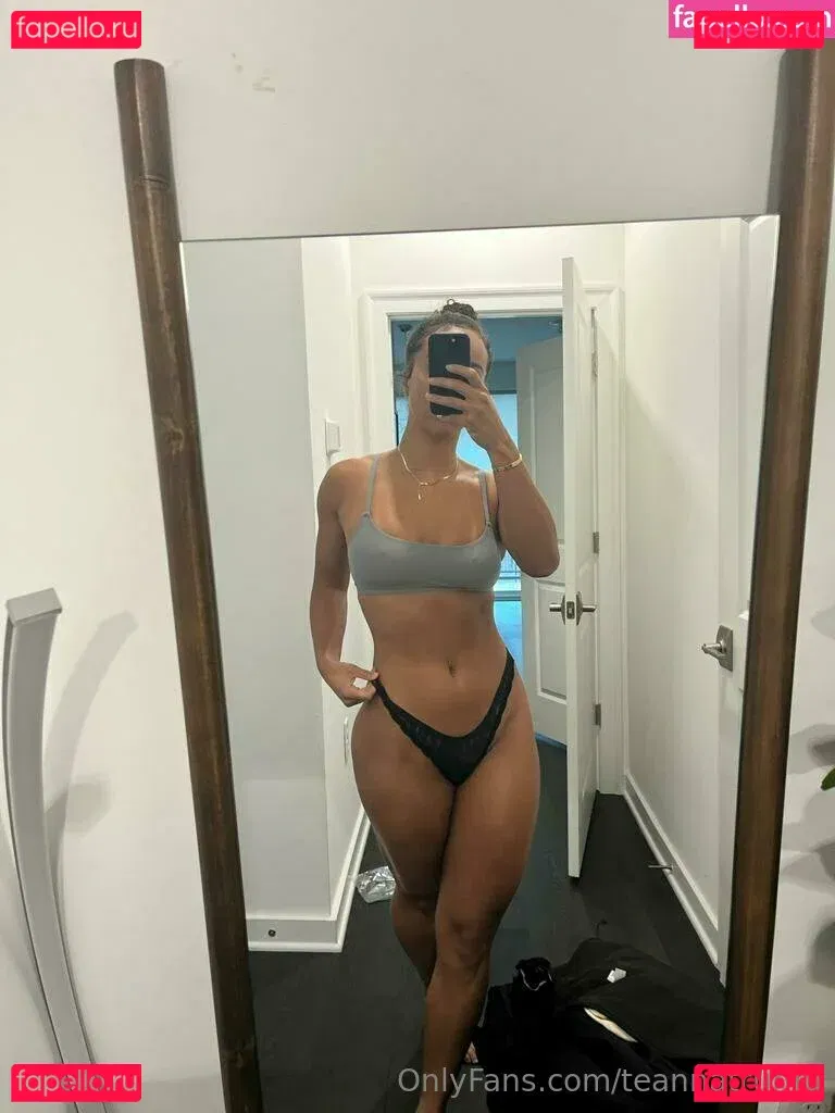 teannatrump Onlyfans Photo Gallery 