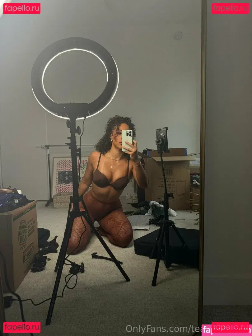 teannatrump Onlyfans Photo Gallery 