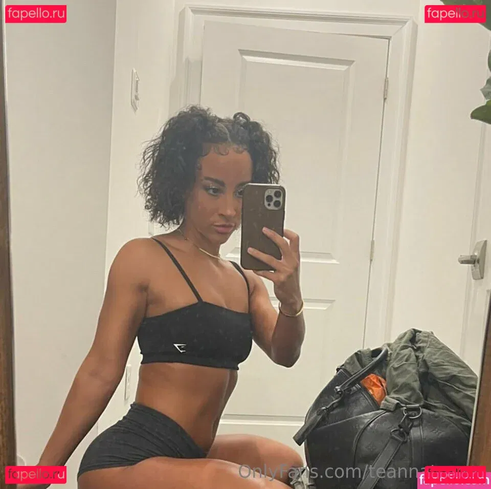 teannatrump Onlyfans Photo Gallery 