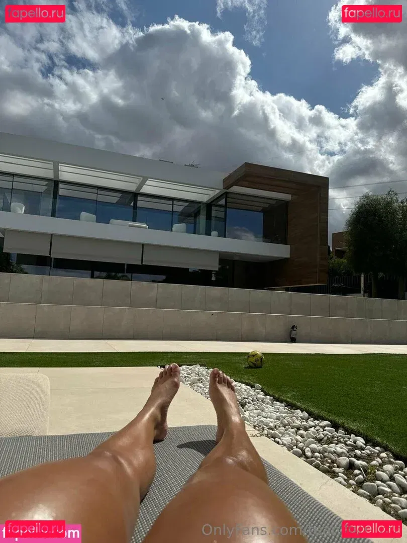 teannatrump Onlyfans Photo Gallery 