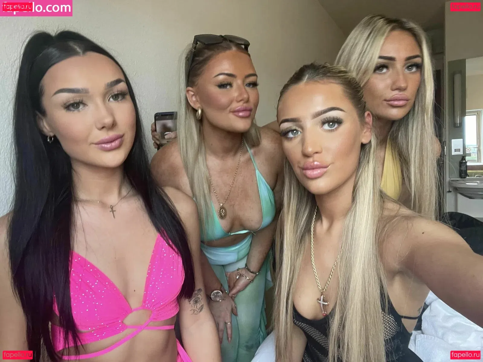 Honey Barrett Onlyfans Photo Gallery 