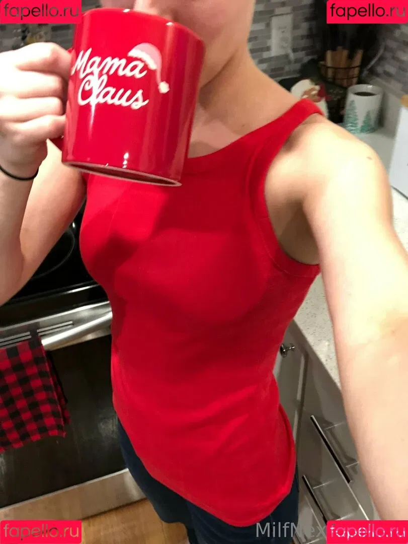 momnextdoor33 Onlyfans Photo Gallery 