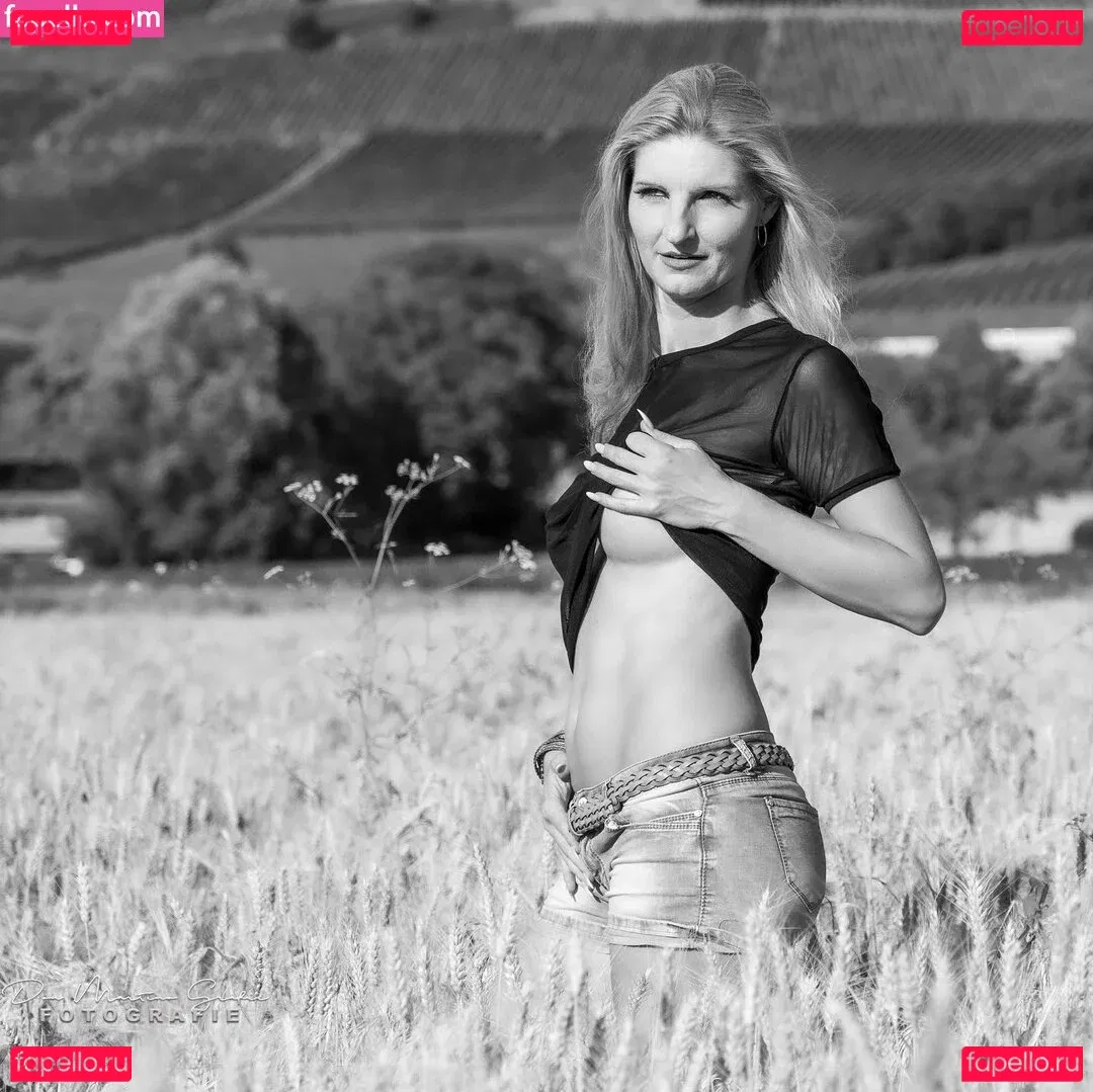 michi.sonne Onlyfans Photo Gallery 