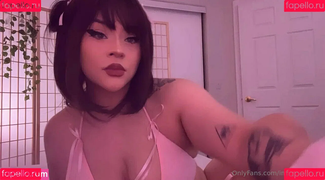 imnoturwaifu Onlyfans Photo Gallery 