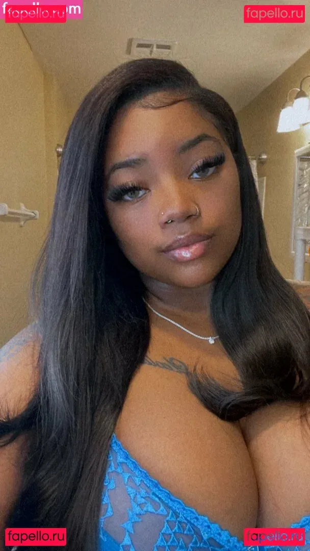 imnoturwaifu Onlyfans Photo Gallery 