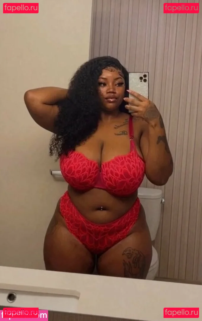 imnoturwaifu Onlyfans Photo Gallery 