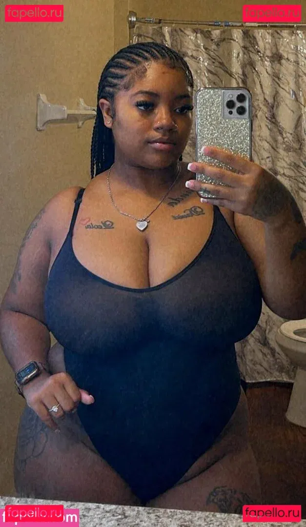 imnoturwaifu Onlyfans Photo Gallery 