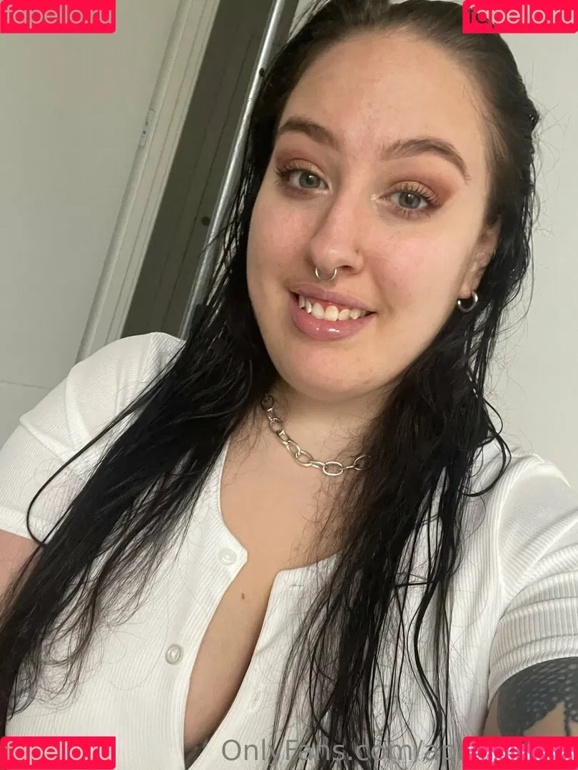 aprilfoxxxx Onlyfans Photo Gallery 