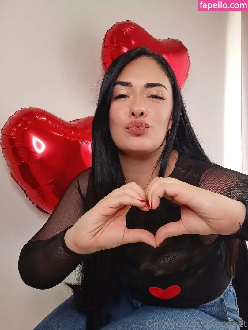 toryfeet Onlyfans Photo Gallery 