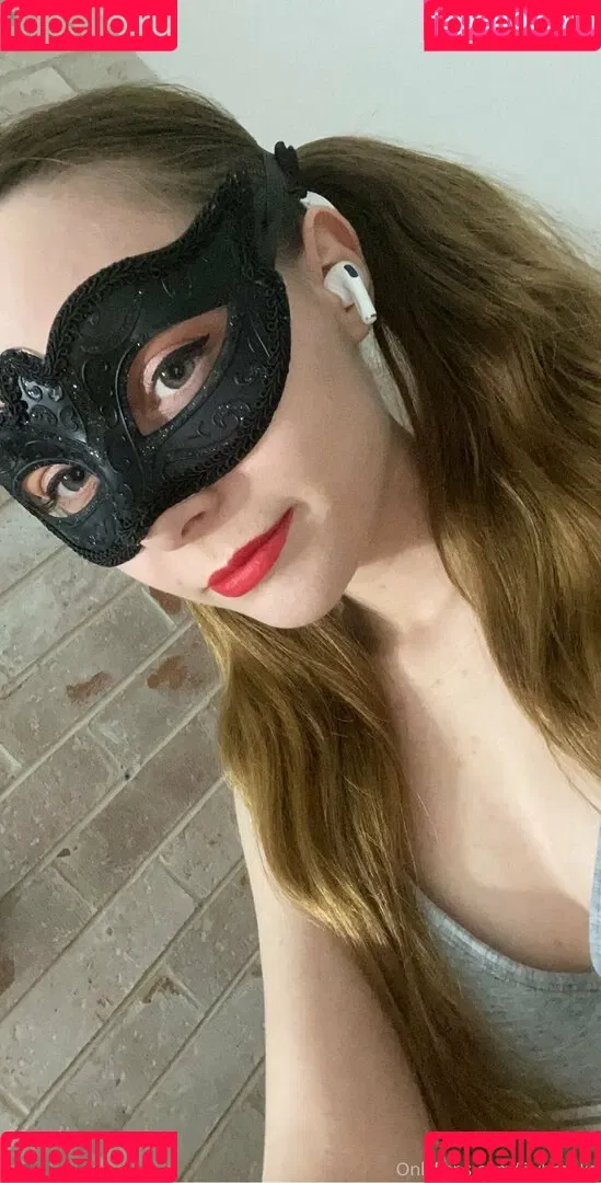 Lily Brooke Onlyfans Photo Gallery 