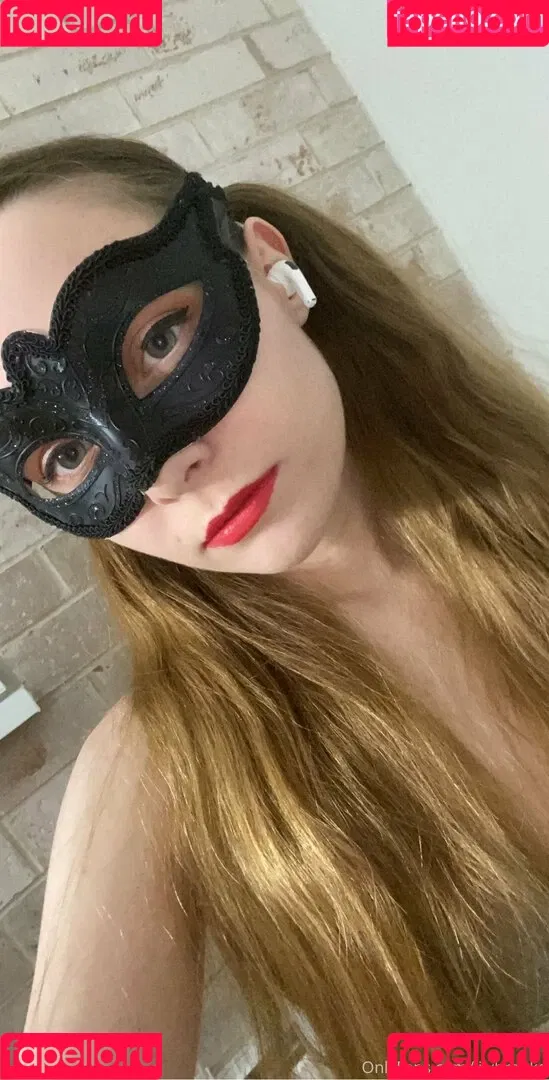 Lily Brooke Onlyfans Photo Gallery 