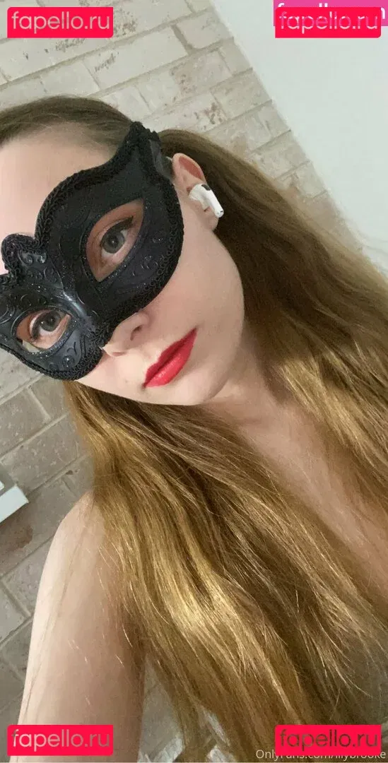 Lily Brooke Onlyfans Photo Gallery 