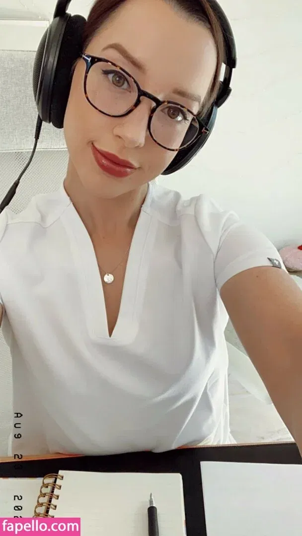 JackieMButler Onlyfans Photo Gallery 