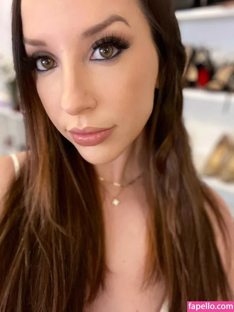 JackieMButler Onlyfans Photo Gallery 