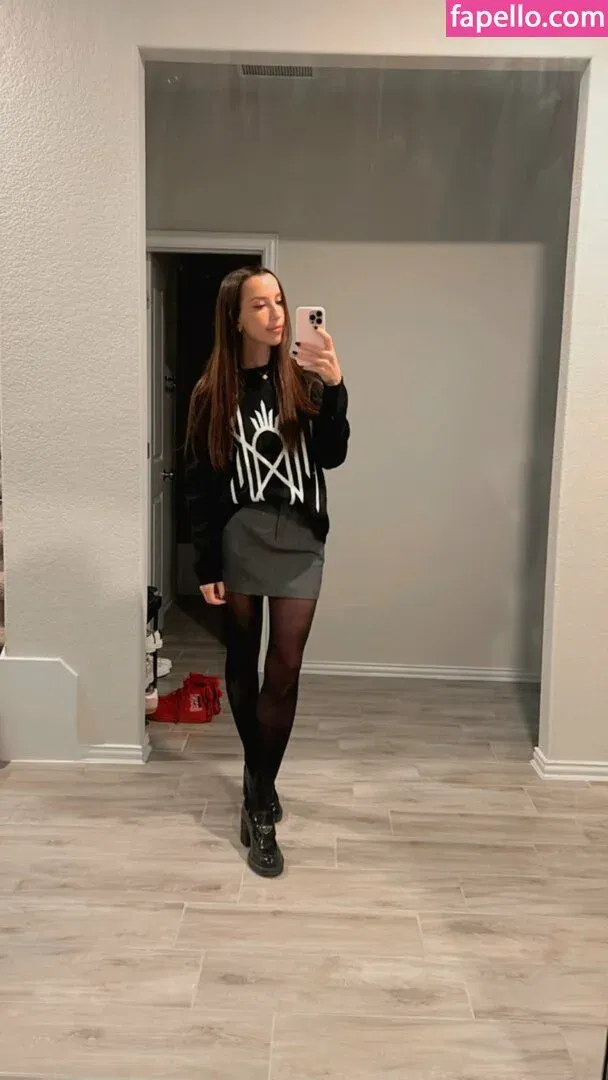 JackieMButler Onlyfans Photo Gallery 