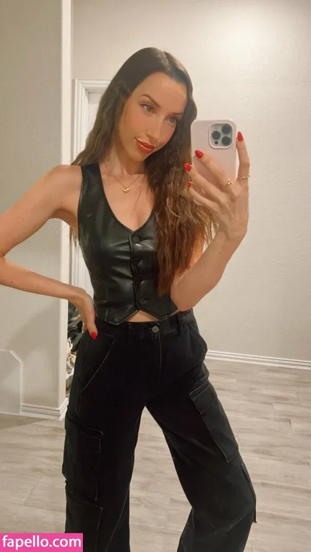 JackieMButler Onlyfans Photo Gallery 