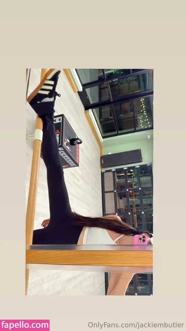 JackieMButler Onlyfans Photo Gallery 