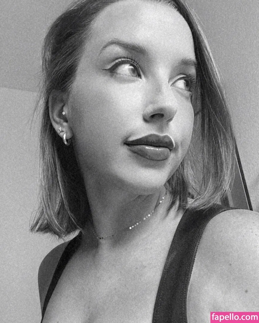 JackieMButler Onlyfans Photo Gallery 