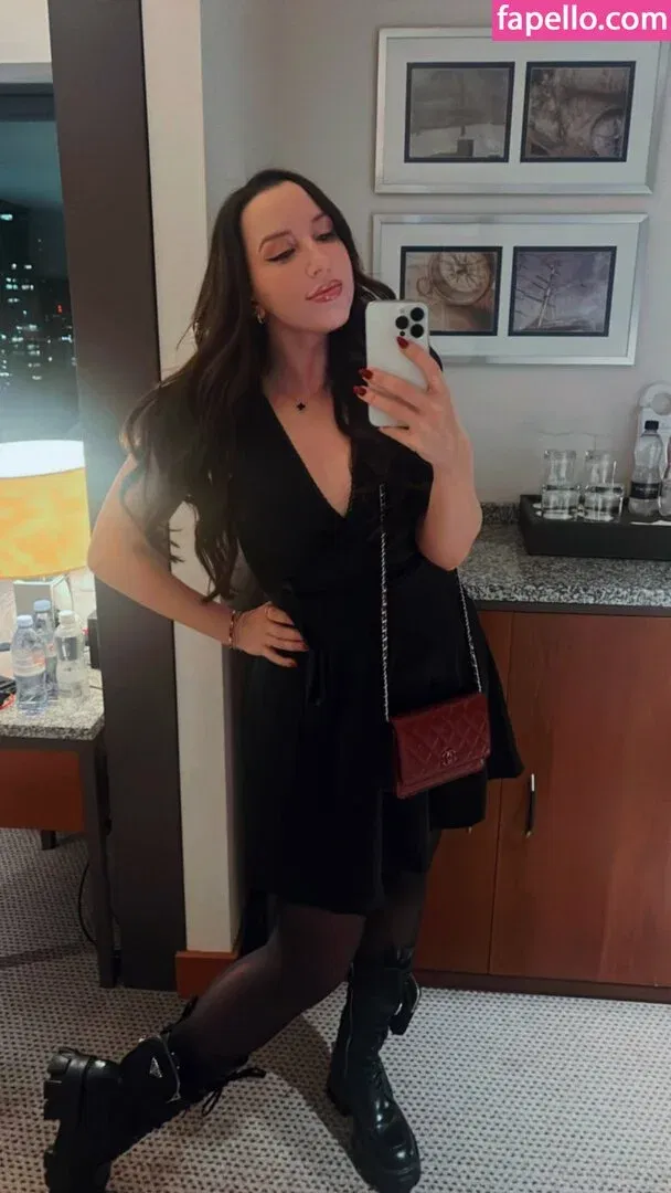 JackieMButler Onlyfans Photo Gallery 