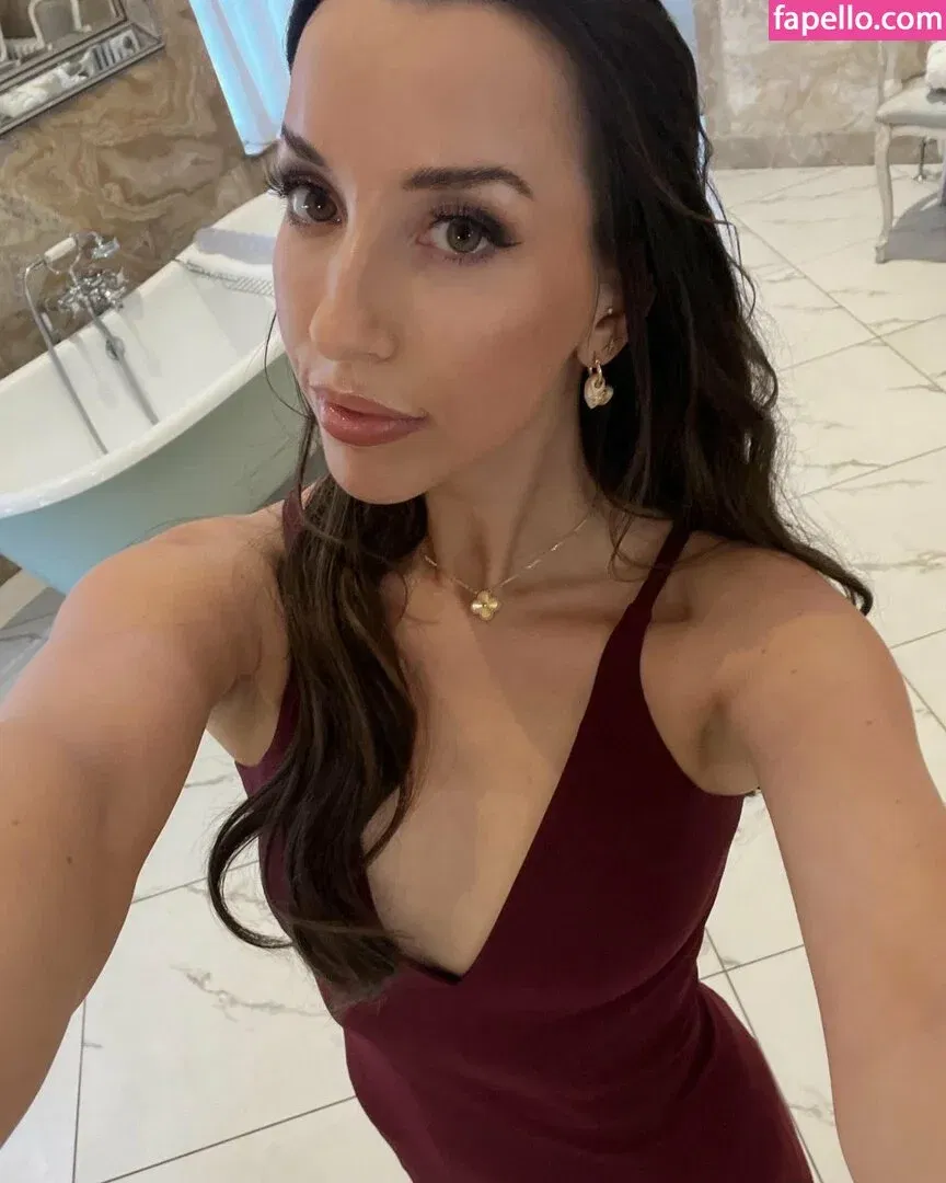 JackieMButler Onlyfans Photo Gallery 