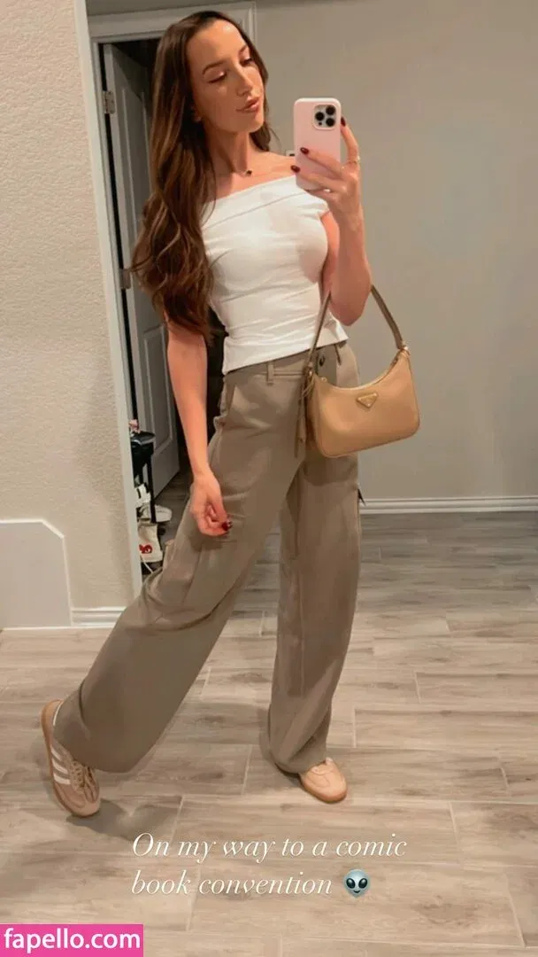 JackieMButler Onlyfans Photo Gallery 