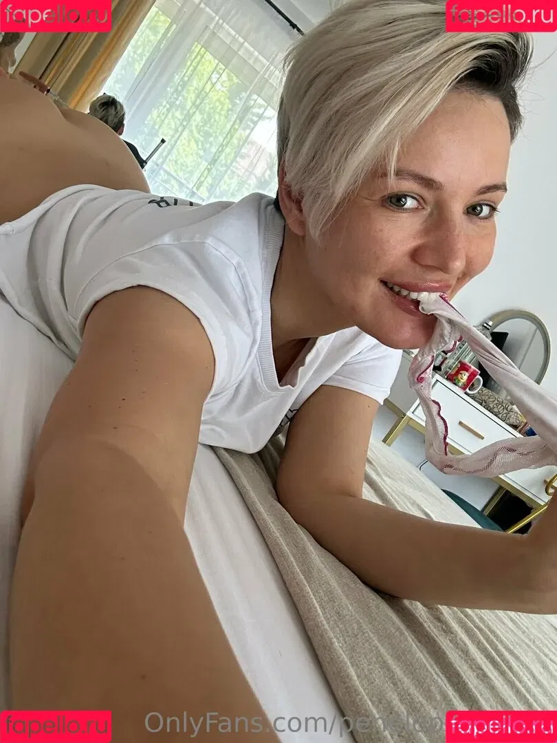 penelopeblue69 Onlyfans Photo Gallery 