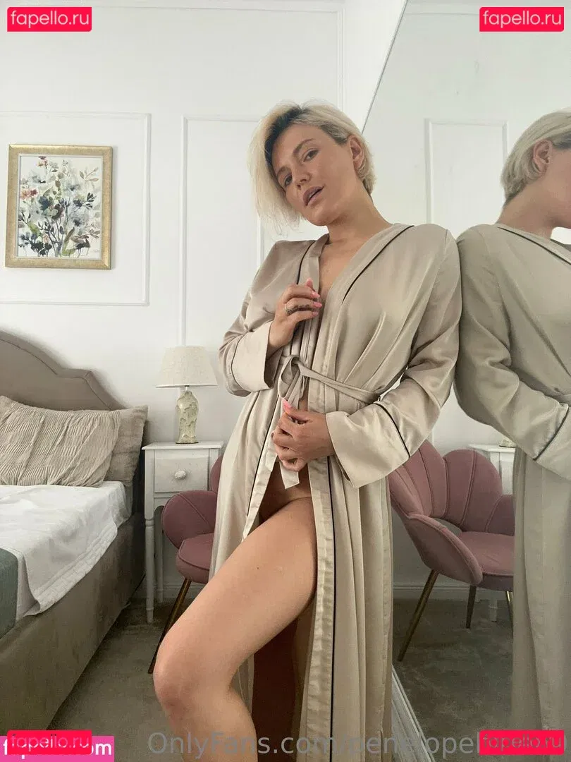 penelopeblue69 Onlyfans Photo Gallery 