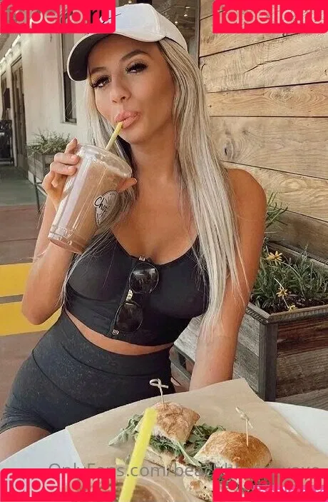 beachblondexoxo Onlyfans Photo Gallery 