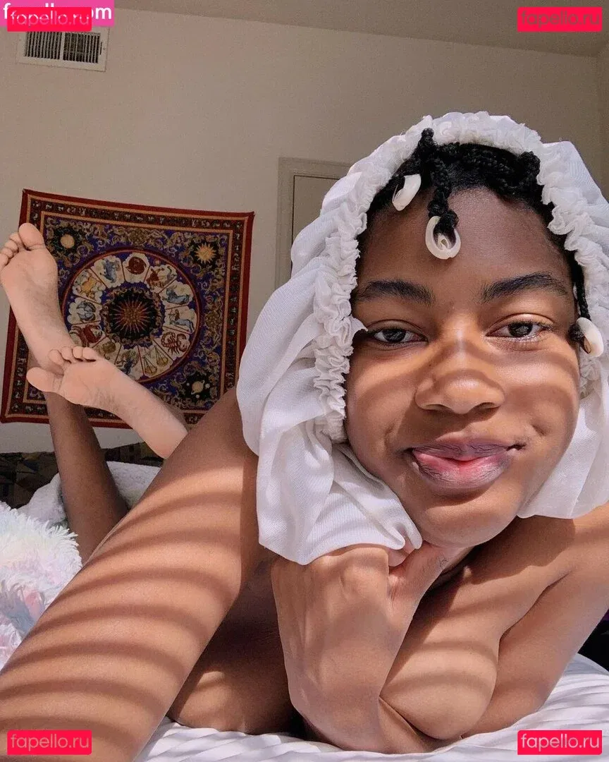 sapiosuccubust Onlyfans Photo Gallery 