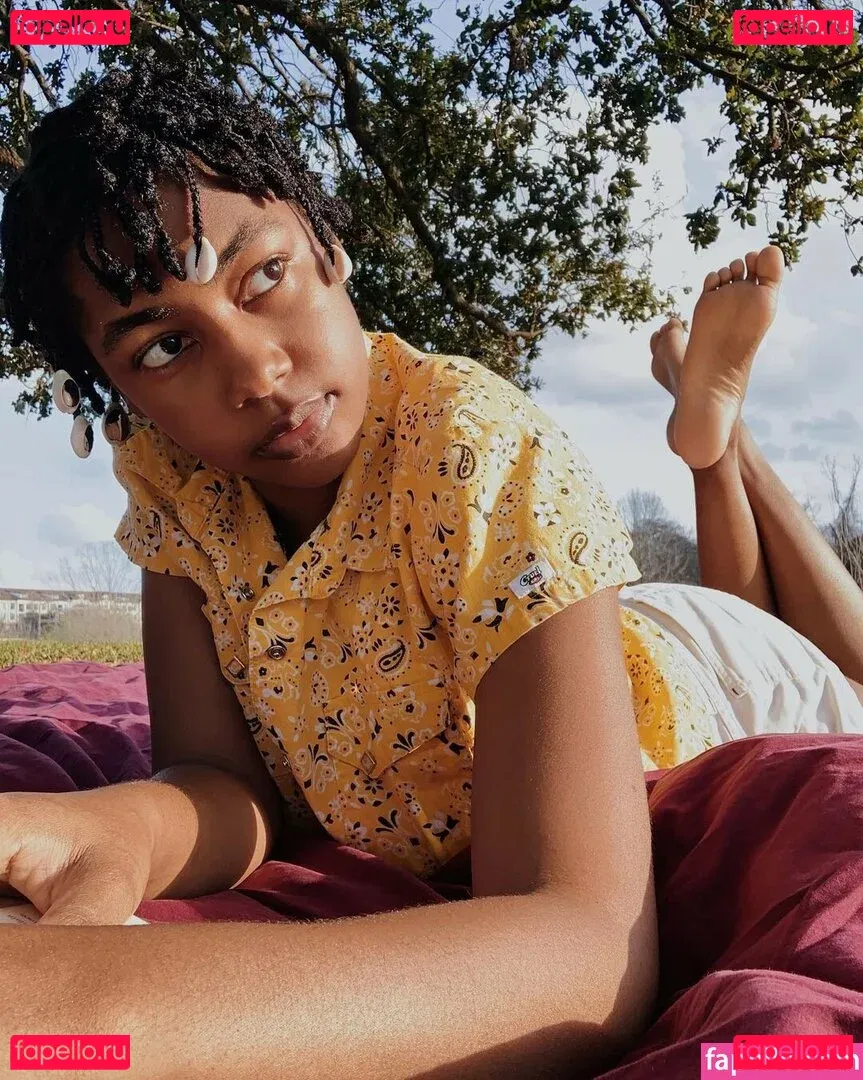 sapiosuccubust Onlyfans Photo Gallery 