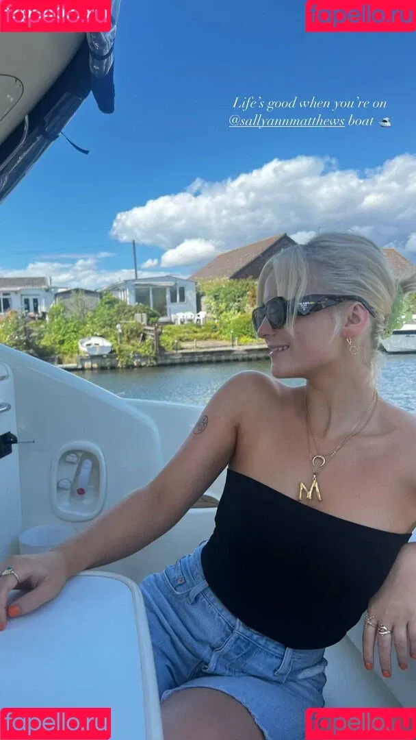 Millie Gibson Onlyfans Photo Gallery 