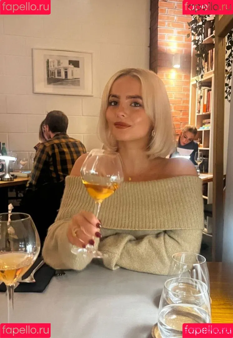 Millie Gibson Onlyfans Photo Gallery 