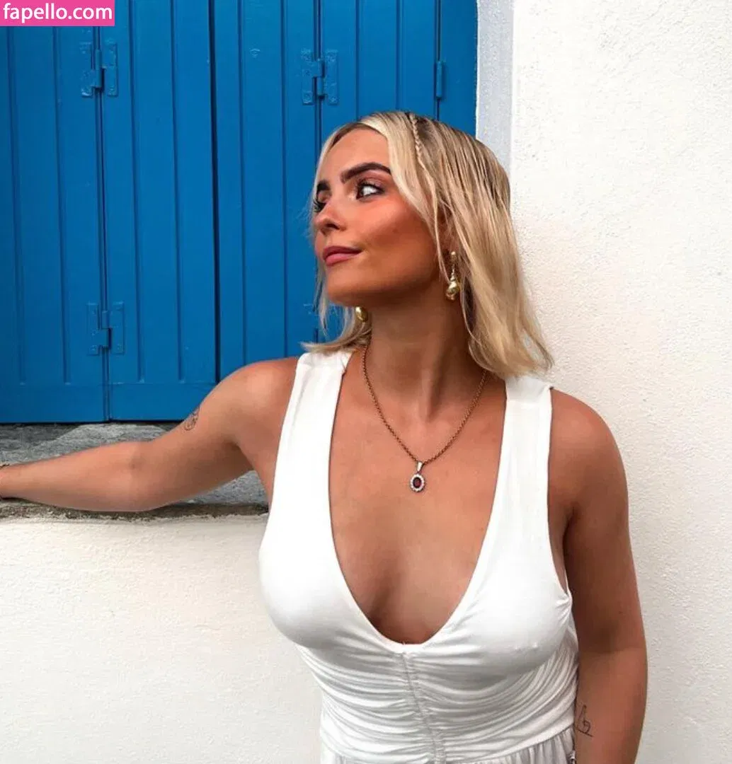 Millie Gibson Onlyfans Photo Gallery 