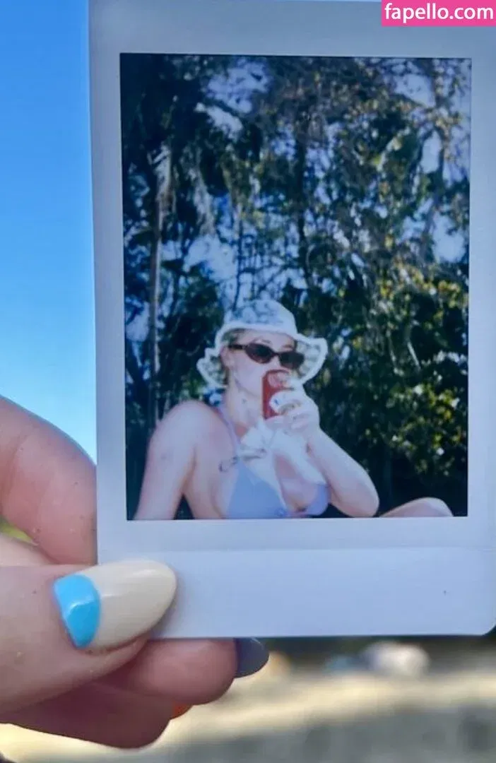 Millie Gibson Onlyfans Photo Gallery 