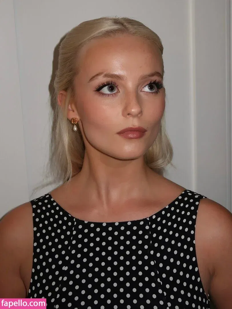 Millie Gibson Onlyfans Photo Gallery 