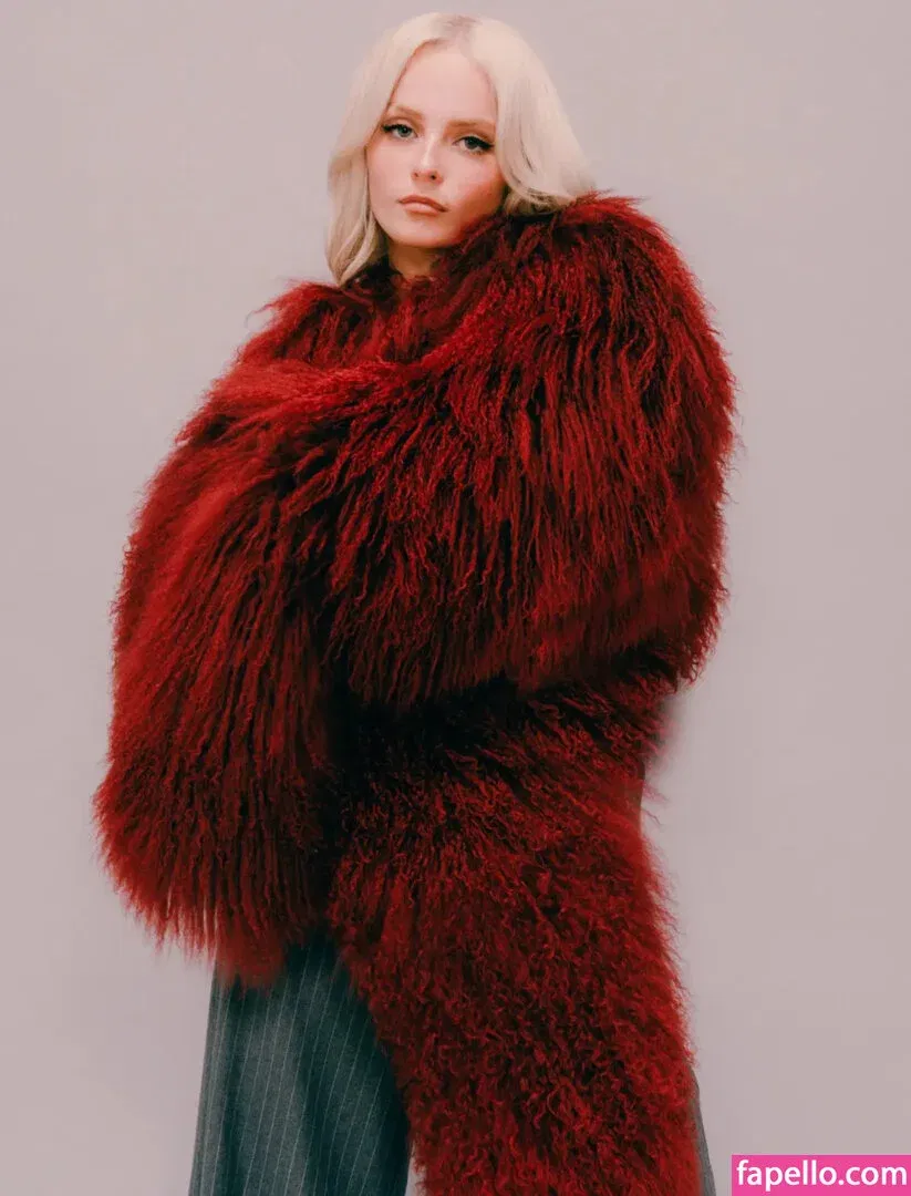 Millie Gibson Onlyfans Photo Gallery 